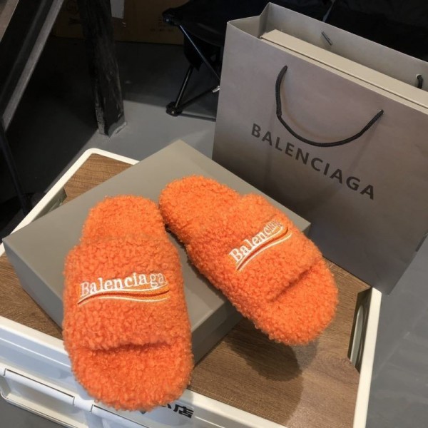 Balenciaga バレンシアガ ハイブランド 冬用スリッパ もこもこ ボア ファースリッパ 室内  暖かい あったか ルームシューズ 軽量 滑り止め 厚底 メンズ レディース かわいい おしゃれ 室内履き