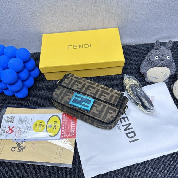 Fendi フェンディブランドショルダーバッグ女性斜め掛けカバンハイブランド肩掛けバッグブランド男女兼用ブランドミニバッグ