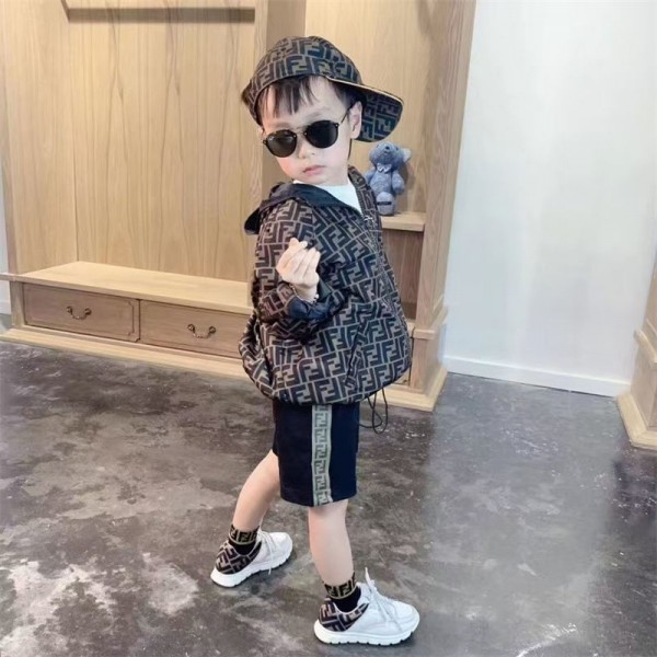 フェンディ ブランド ジャケット キッズ 男の子 パーカー fendi ウインドブレーカー フード付き スポーティー アウトドア 子供服 アウター 撥水 軽量 通気速乾 登山 ファッション