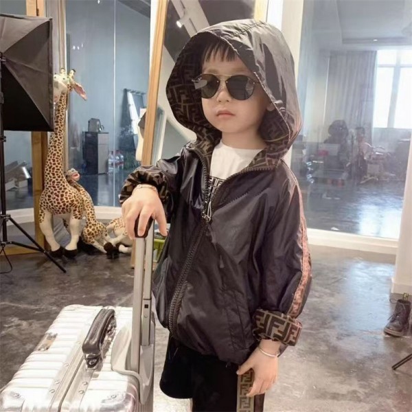 フェンディ ブランド ジャケット キッズ 男の子 パーカー fendi ウインドブレーカー フード付き スポーティー アウトドア 子供服 アウター 撥水 軽量 通気速乾 登山 ファッション