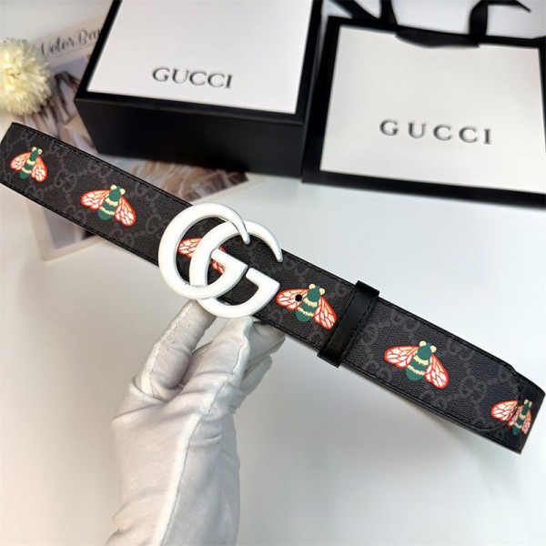 グッチ ブランド メンズベルト 蜜蜂プリント柄 gucci レザーベルト、ニュートラル合金ピンバックルベルトヒップホップスタイルの個性的なトレンドベルト