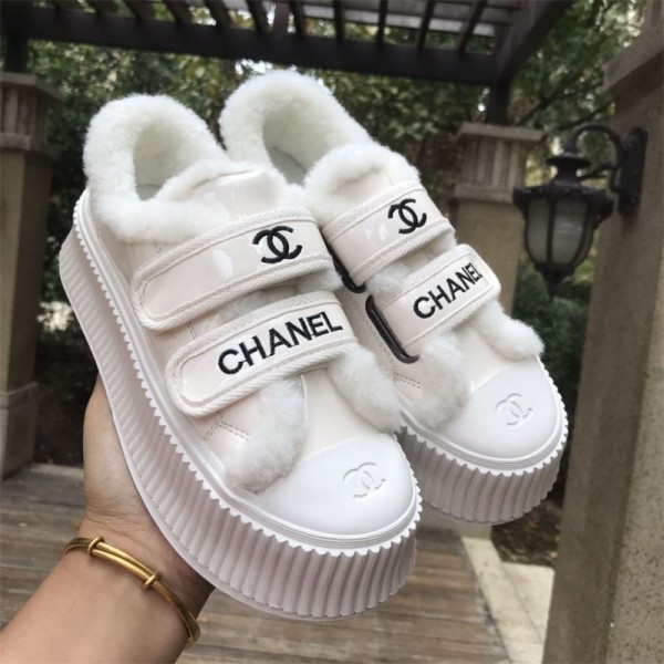 Chanel シャネル女性向け防寒靴 ボアシューズ 裏起毛 フラットソール インナーボア スニーカー レディース 冬対応 暖かい かわいい 厚底シューズ 225¬250cm