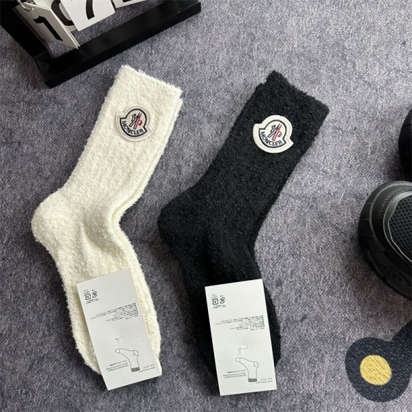 Moncler モンクレールレディース向け 靴下 かわいいブランド ストッキング 大人気コットン 靴下 メンズ 通気性浅口ソックス 女の子好き 韓国