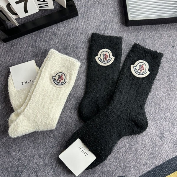 Moncler モンクレールレディース向け 靴下 かわいいブランド ストッキング 大人気コットン 靴下 メンズ 通気性浅口ソックス 女の子好き 韓国