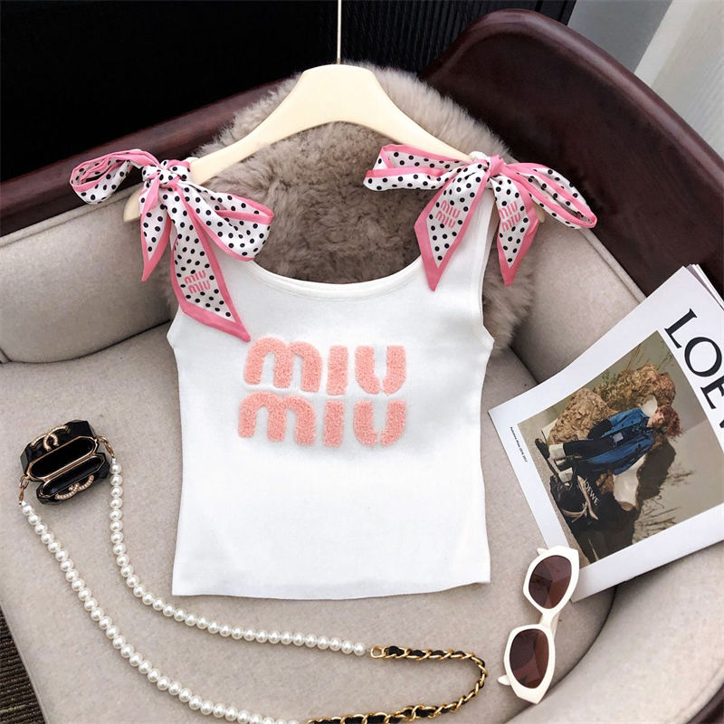 MiuMiuノースリーブタンクトップ